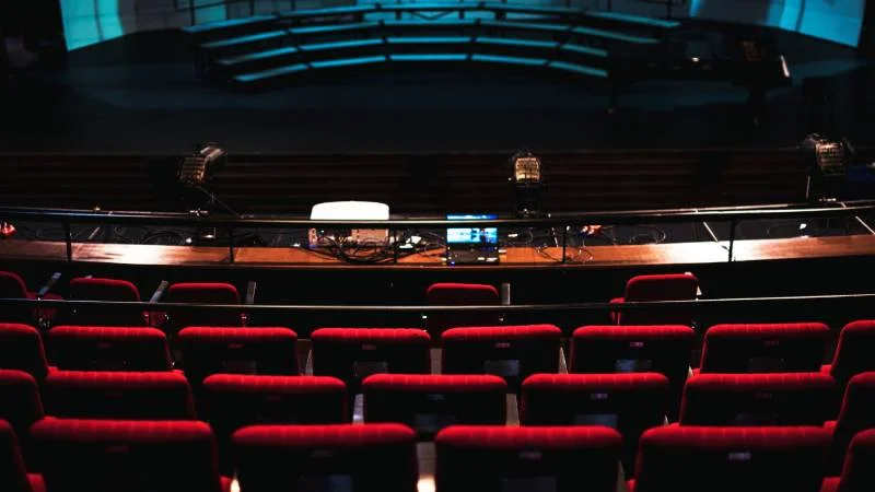saiba mais sobre o teatro calil haddad em maringa 1