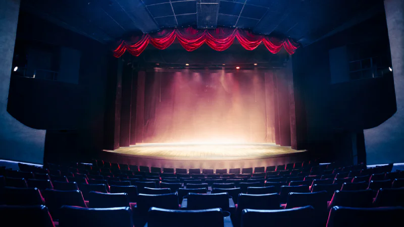 Conheça os teatros de Maringá com o Hotel Astória